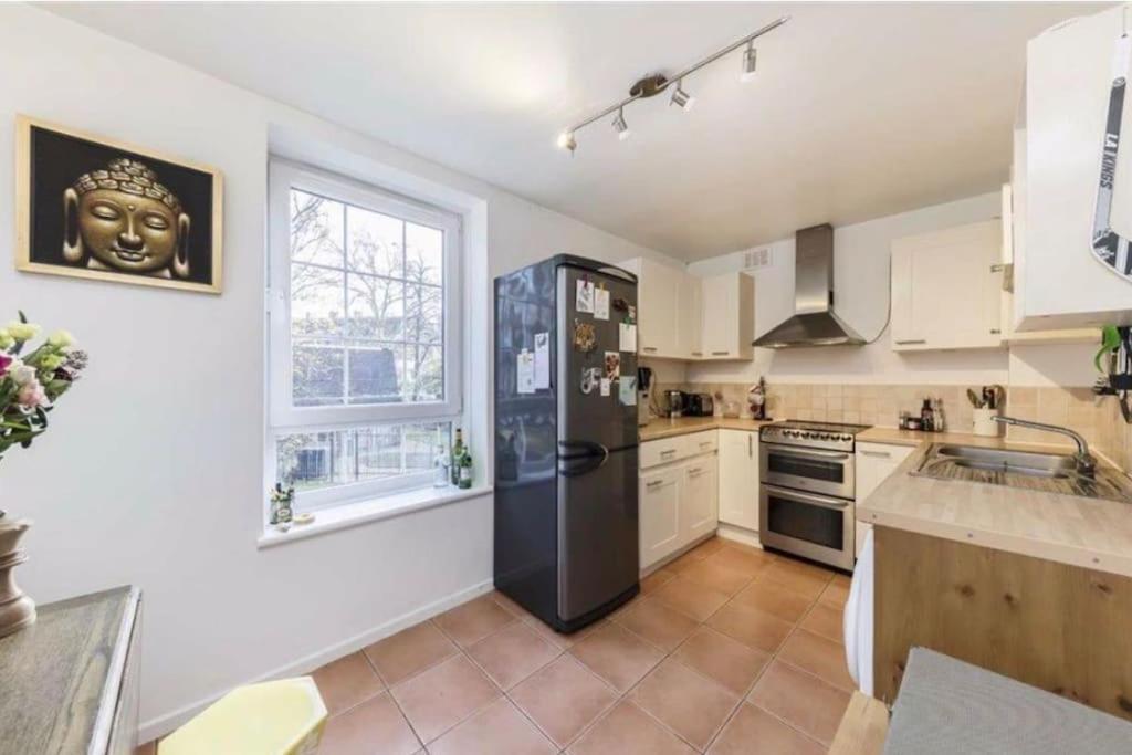 Spacious 2 Bedroom Flat In Central London Exterior photo